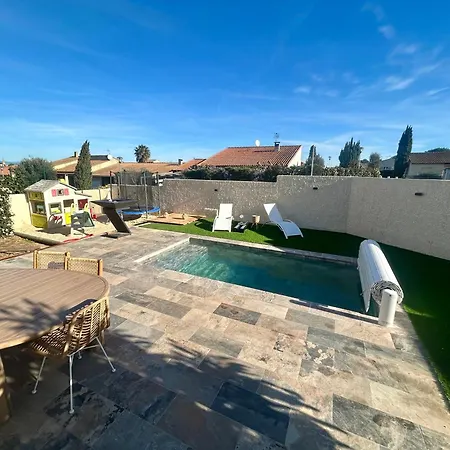 Casa vacanze Belle Avec Climatisation, Piscine 10 Min Des Plages Et 30 Mètres Du Massif De La Clape Fleury (Aude)