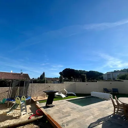 Belle Avec Climatisation, Piscine 10 Min Des Plages Et 30 Mètres Du Massif De La Clape