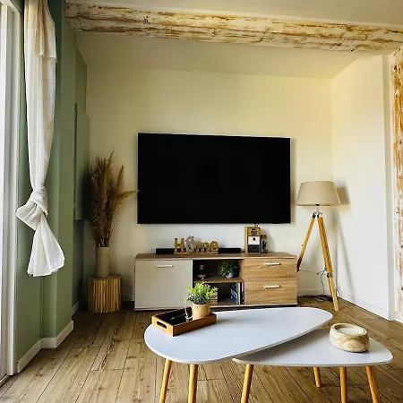 Casa vacanze Belle Avec Climatisation, Piscine 10 Min Des Plages Et 30 Mètres Du Massif De La Clape *